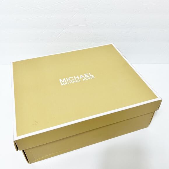 MICHAEL MICHAEL KORS BLACK BUCKLE WOMEN HEEL BOOTIES SIZE 6 NEW - Picture 2 of 6